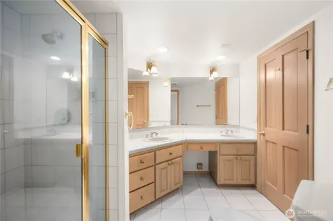 1930 Grand Avenue Everett WA 98201