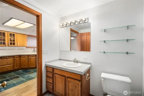 1930 Grand Avenue Everett WA 98201