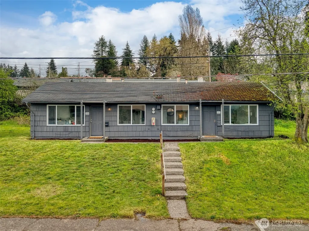 3326 - 3328 Halverson Avenue Bremerton WA 98310