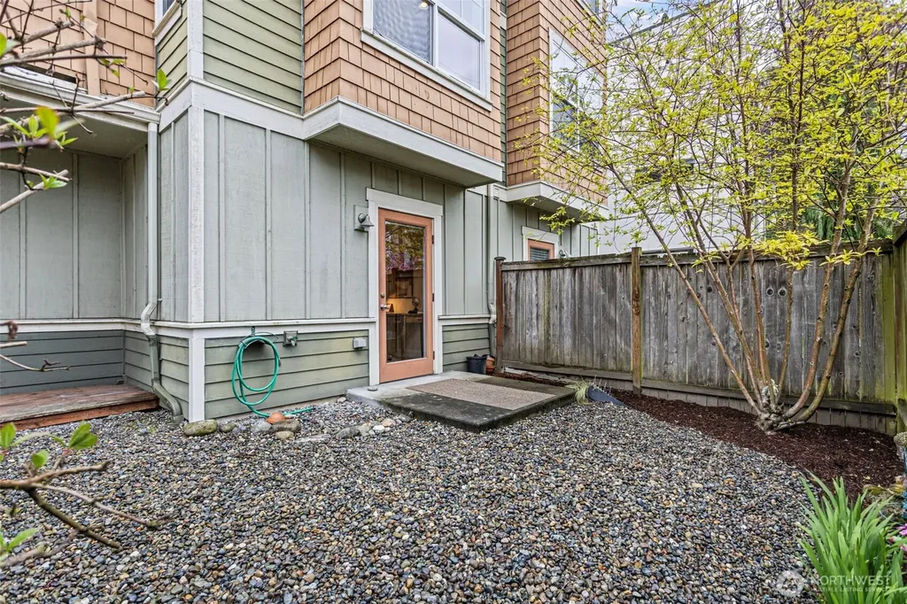 9501 Interlake Avenue N Seattle WA 98103