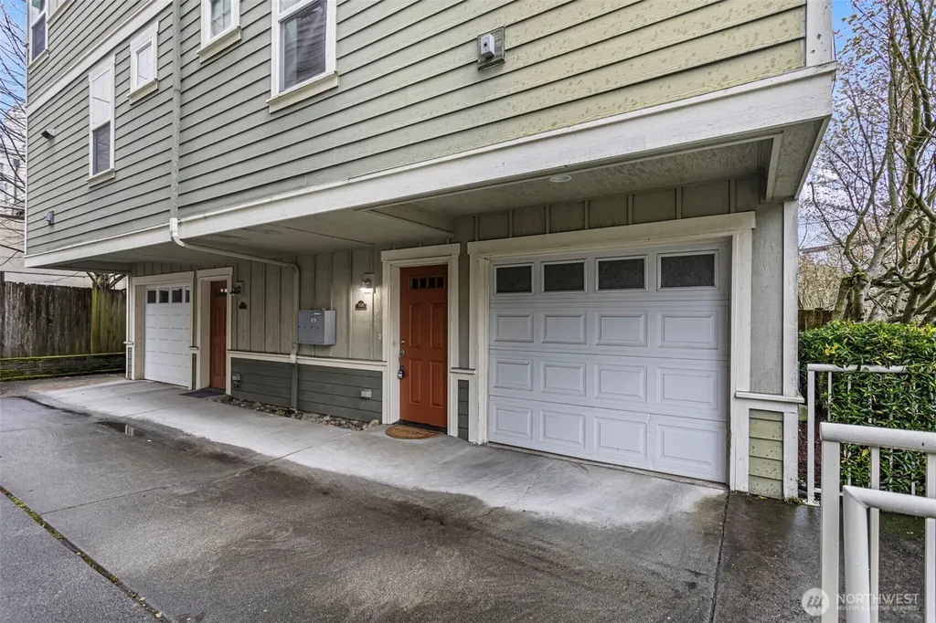9501 Interlake Avenue N Seattle WA 98103