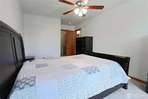 1002 108th Street Ct E Tacoma WA 98445