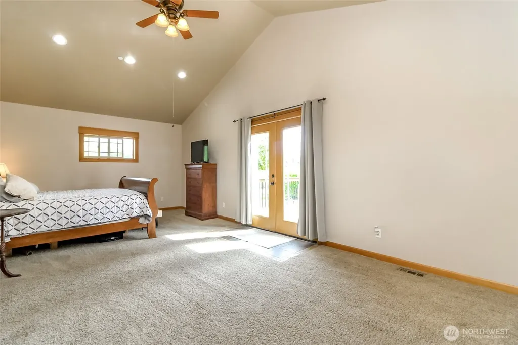 47335 260th Avenue SE Enumclaw WA 98022