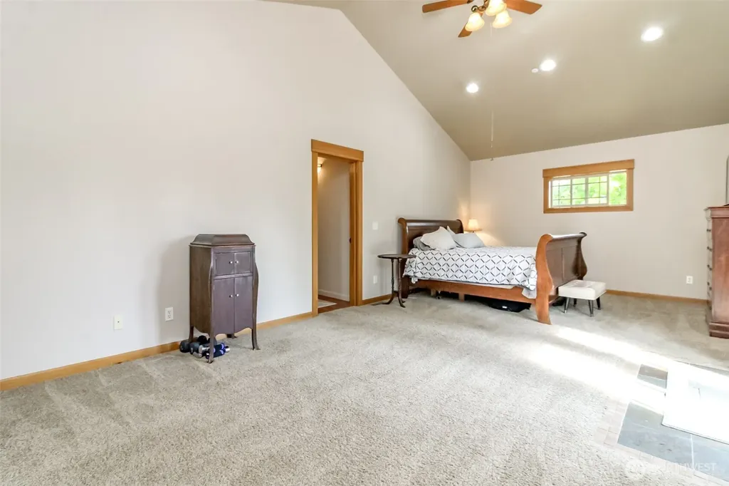 47335 260th Avenue SE Enumclaw WA 98022