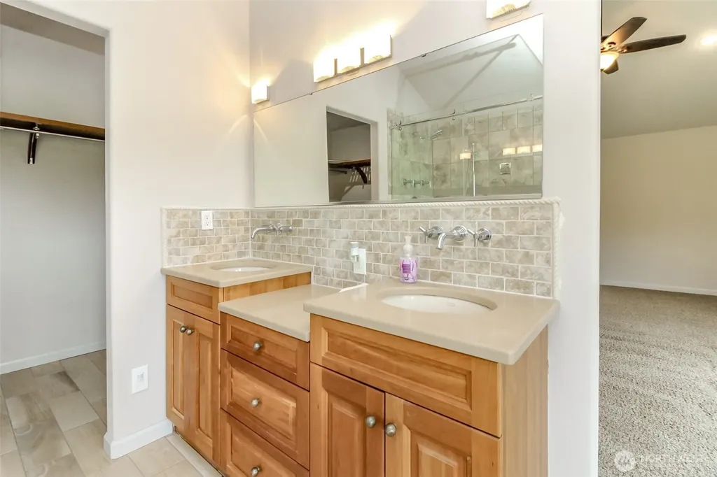 47335 260th Avenue SE Enumclaw WA 98022