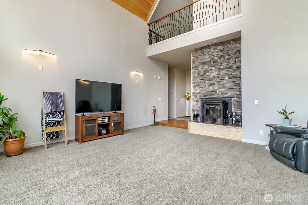 47335 260th Avenue SE Enumclaw WA 98022
