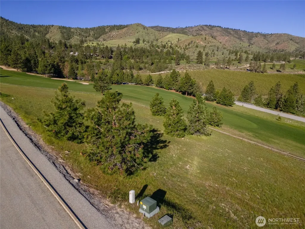 322 Paintbrush Road Chelan WA 98816