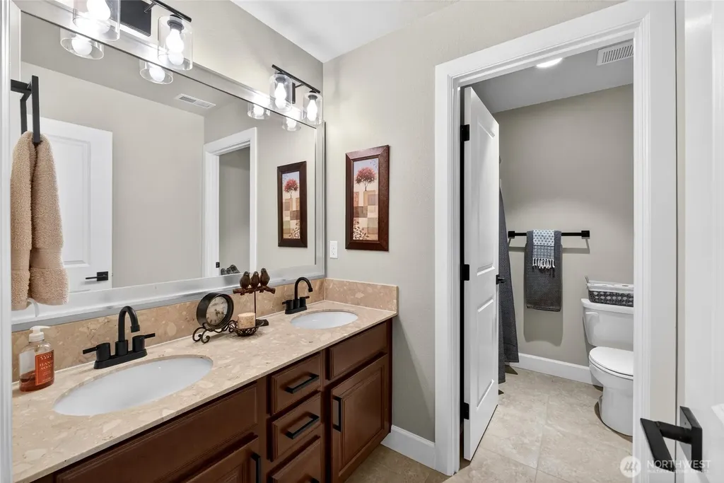 14207 Overlook Drive E Bonney Lake WA 98391