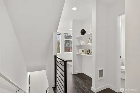 945 NW 56th Street Seattle WA 98107