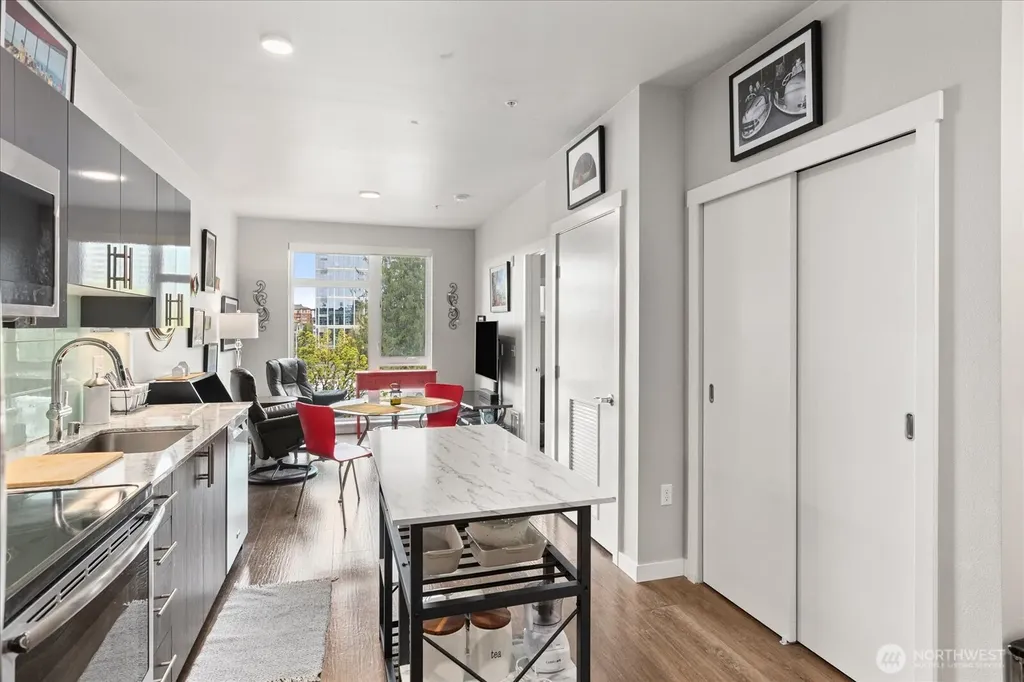 1085 103rd Avenue NE Bellevue WA 98004