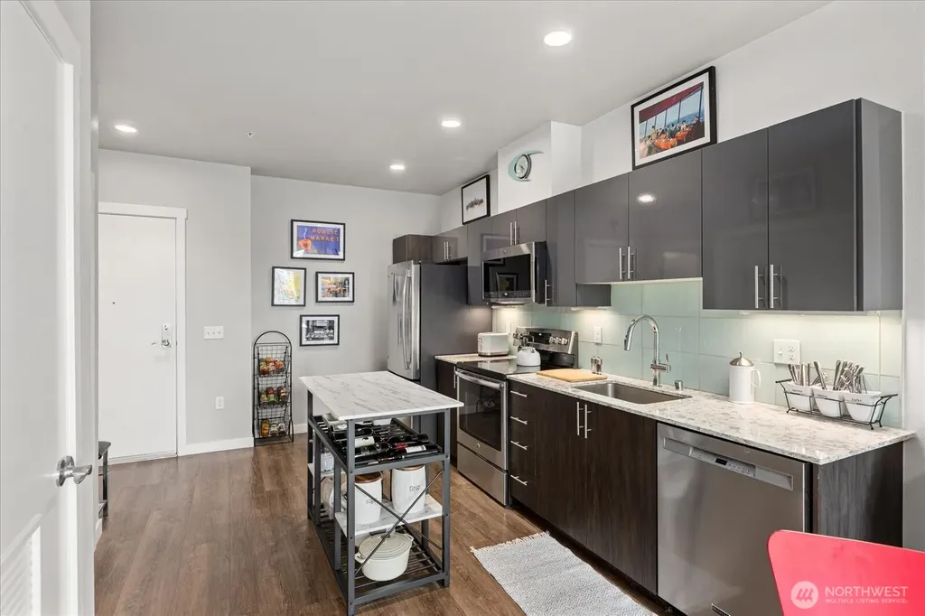 1085 103rd Avenue NE Bellevue WA 98004