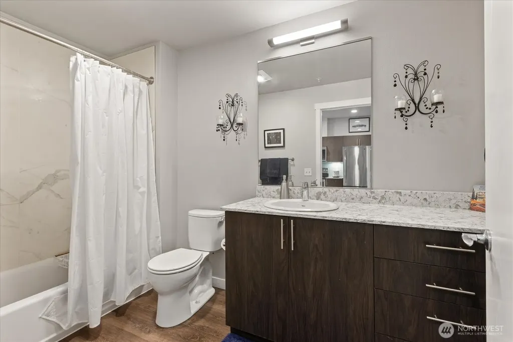 1085 103rd Avenue NE Bellevue WA 98004
