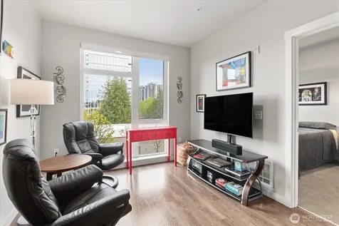 1085 103rd Avenue NE Bellevue WA 98004