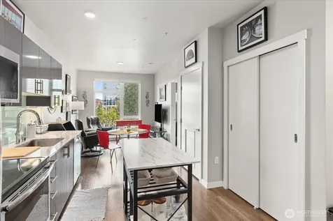 1085 103rd Avenue NE Bellevue WA 98004
