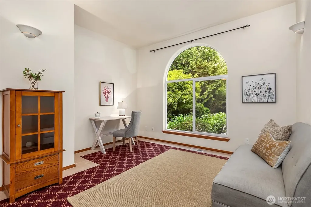 8387 NE Sumanee Place Bainbridge Island WA 98110