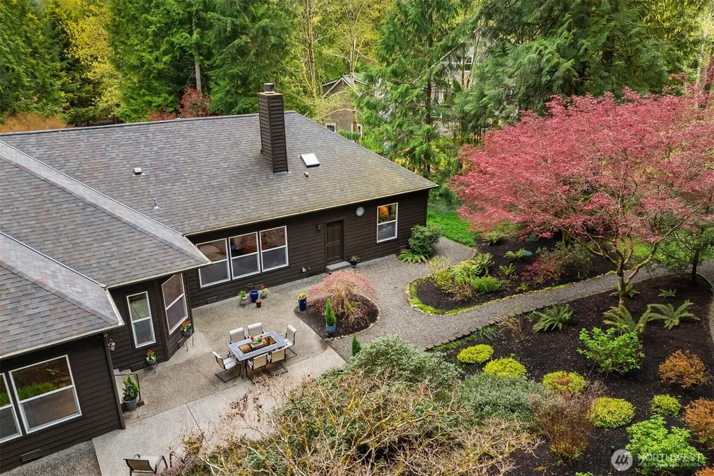 8387 NE Sumanee Place Bainbridge Island WA 98110