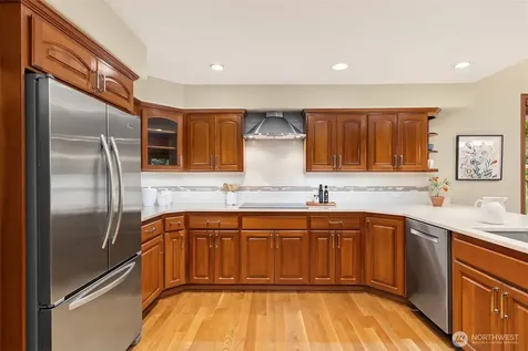 8387 NE Sumanee Place Bainbridge Island WA 98110