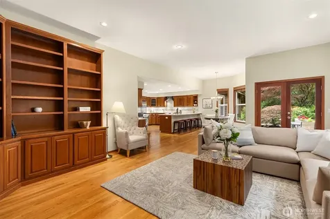 8387 NE Sumanee Place Bainbridge Island WA 98110
