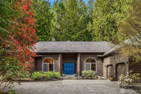 8387 NE Sumanee Place Bainbridge Island WA 98110
