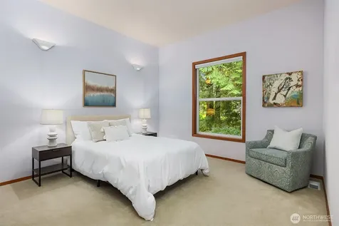 8387 NE Sumanee Place Bainbridge Island WA 98110