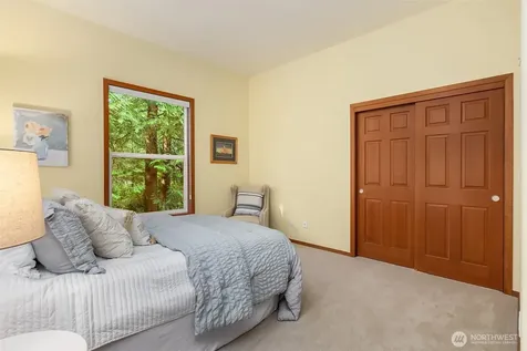 8387 NE Sumanee Place Bainbridge Island WA 98110