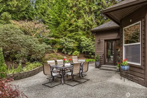 8387 NE Sumanee Place Bainbridge Island WA 98110