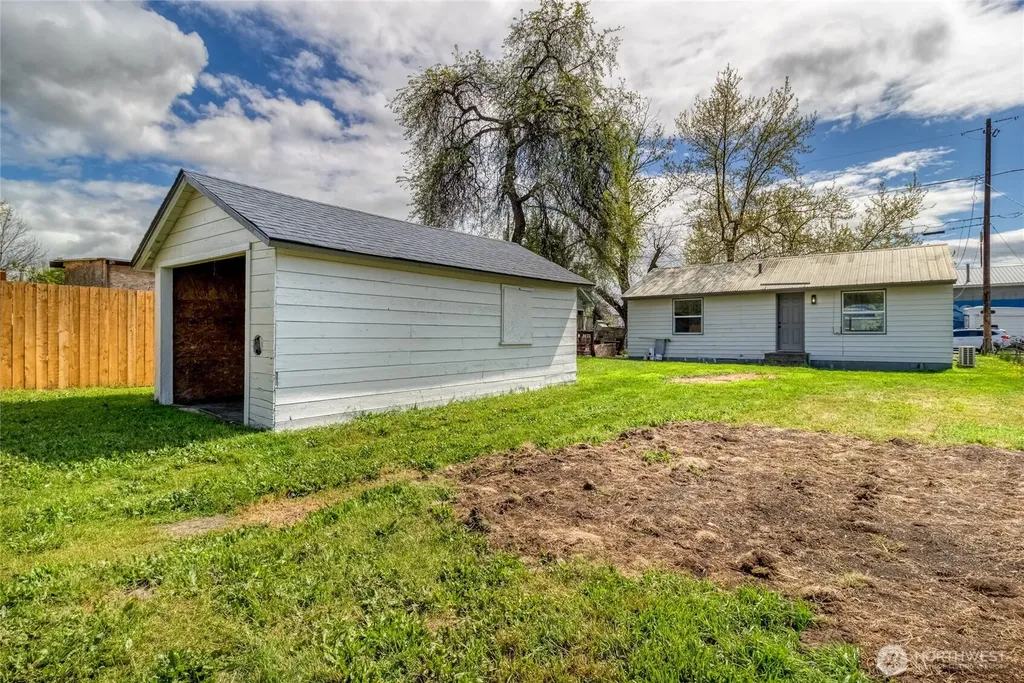 552 Edith Avenue Walla Walla WA 99362