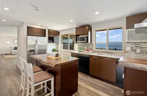 1462 SE Camano Drive Camano Island WA 98282