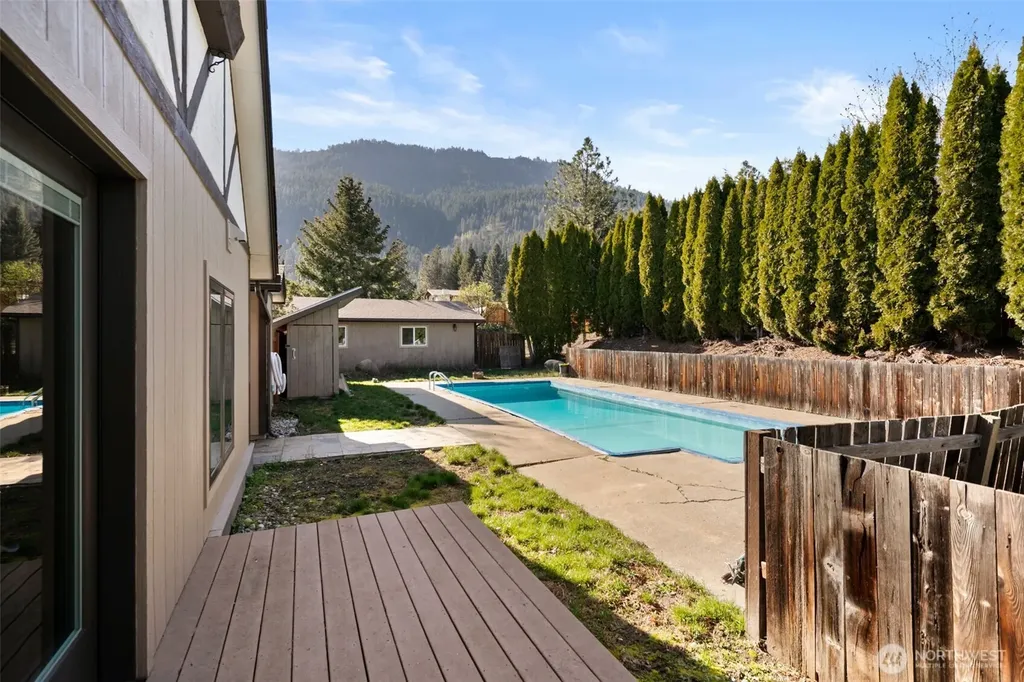 10285 Ski Hill Drive Leavenworth WA 98826