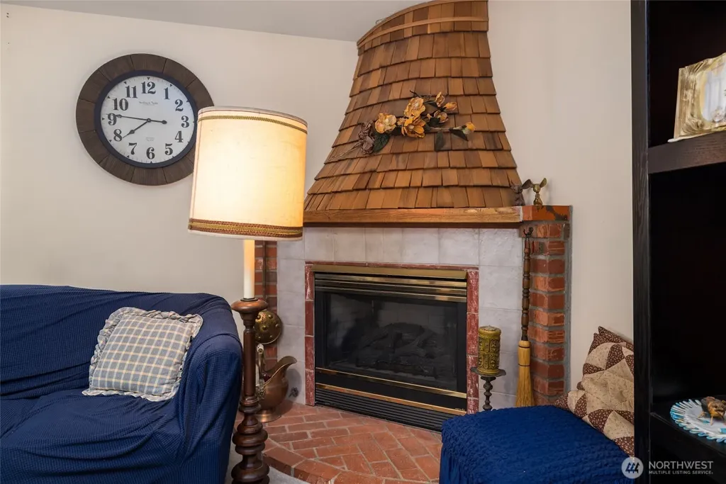 319 Shelter Bay Drive La Conner WA 98257