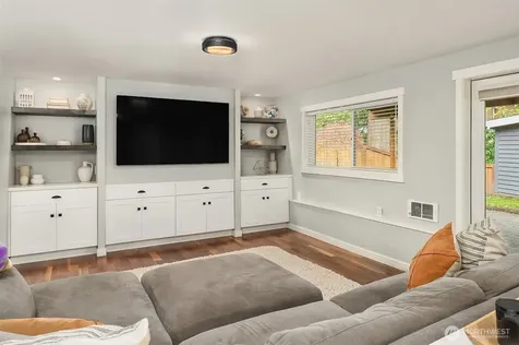 15803 81st Avenue NE Kenmore WA 98028