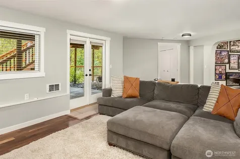 15803 81st Avenue NE Kenmore WA 98028
