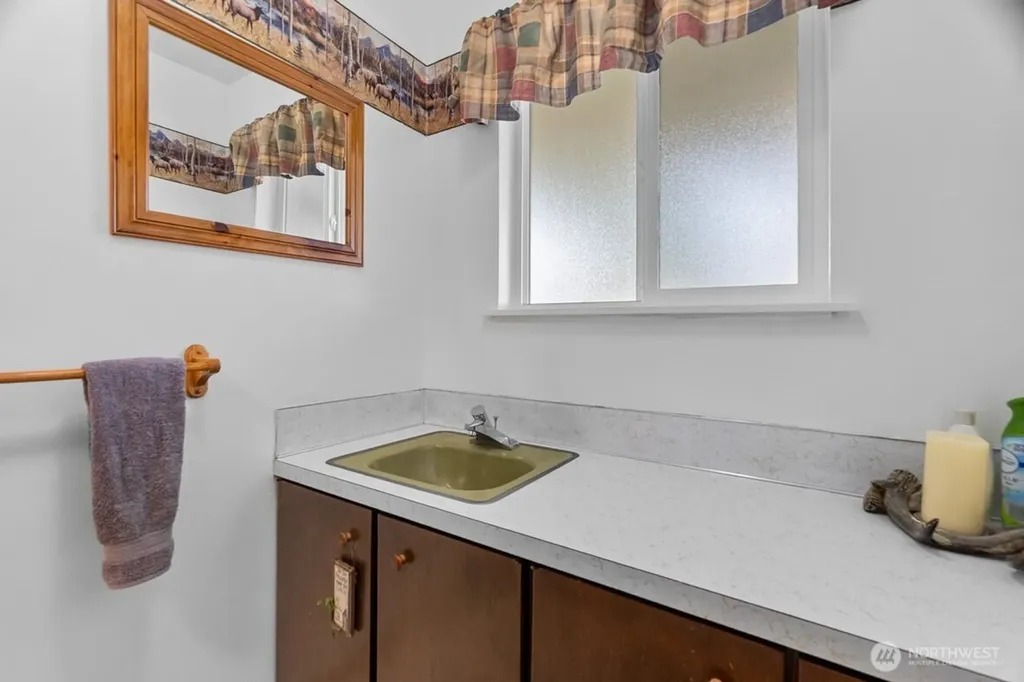 938 Mox Chehalis Road Mccleary WA 98557