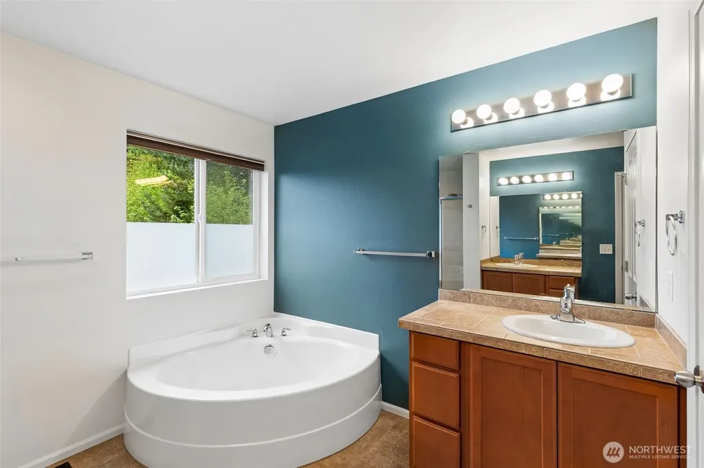 1398 Ebbets Drive SW Tumwater WA 98512
