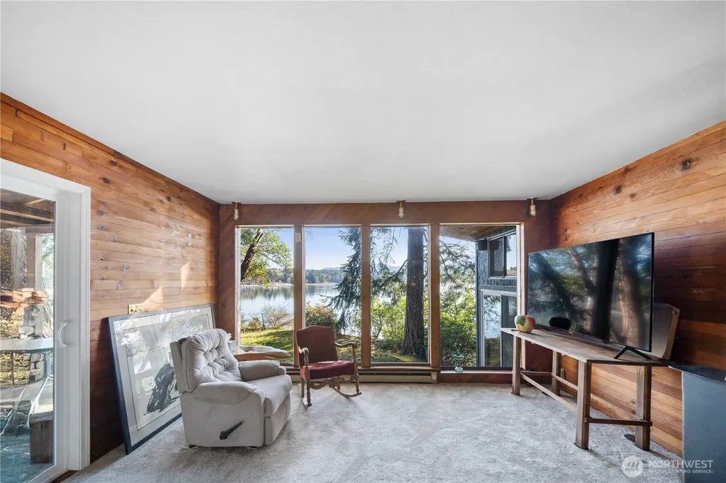 5321 Sunrise Beach Road NW Olympia WA 98502