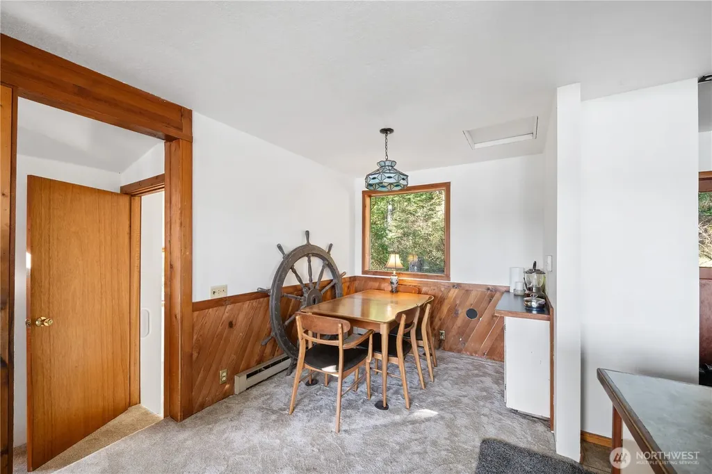 5321 Sunrise Beach Road NW Olympia WA 98502