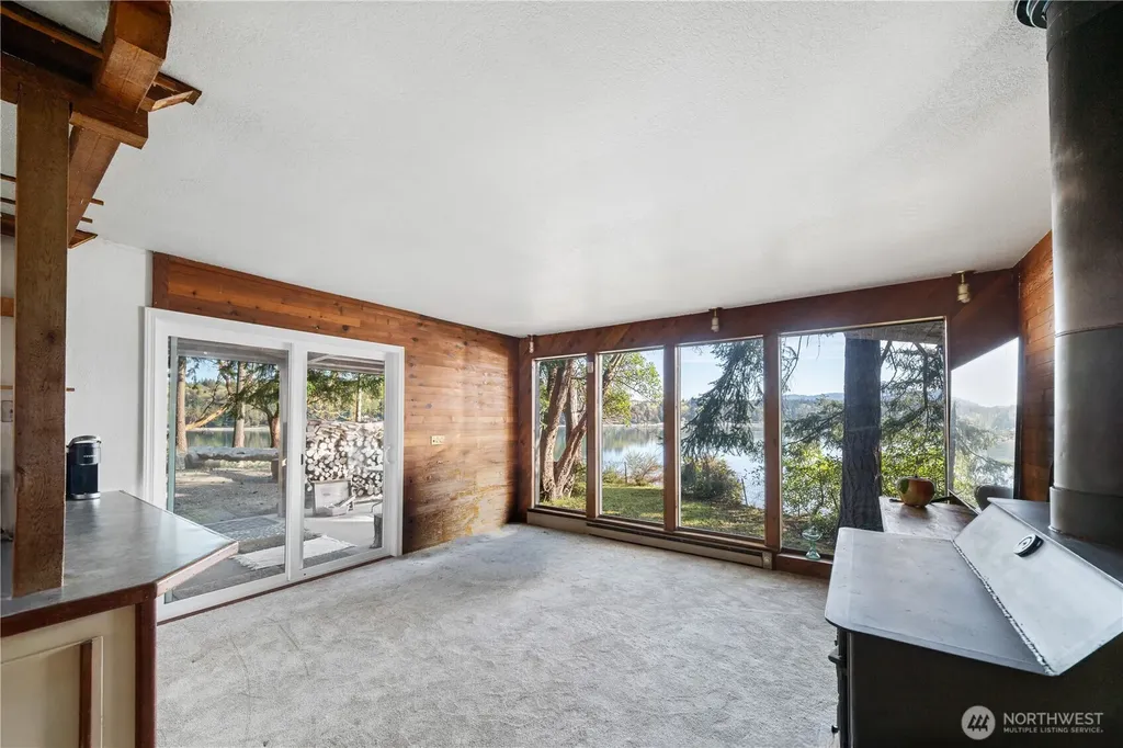 5321 Sunrise Beach Road NW Olympia WA 98502