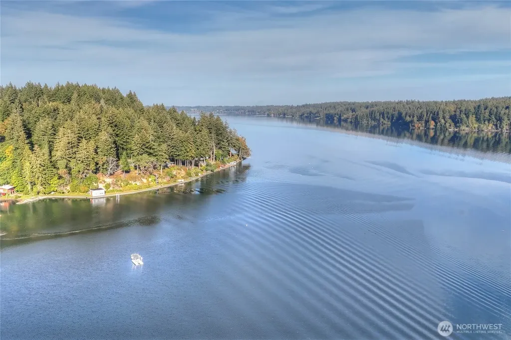 5321 Sunrise Beach Road NW Olympia WA 98502