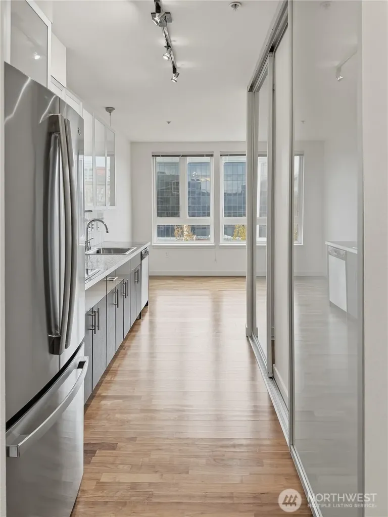 3104 Western Avenue Seattle WA 98121