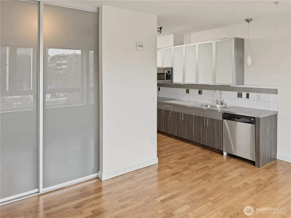 3104 Western Avenue Seattle WA 98121