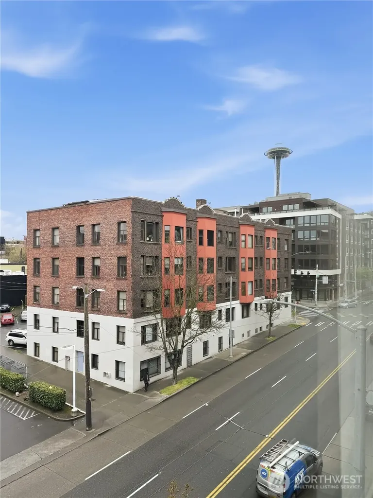 3104 Western Avenue Seattle WA 98121
