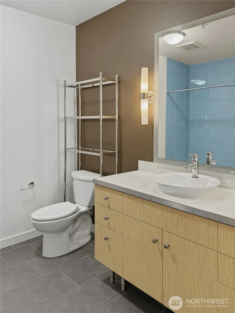 3104 Western Avenue Seattle WA 98121