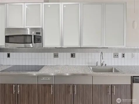 3104 Western Avenue Seattle WA 98121