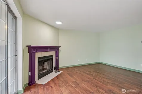 16419 Spruce Way Lynnwood WA 98037