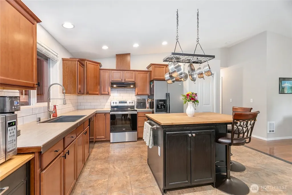 6236 Shamrock Road Maple Falls WA 98266