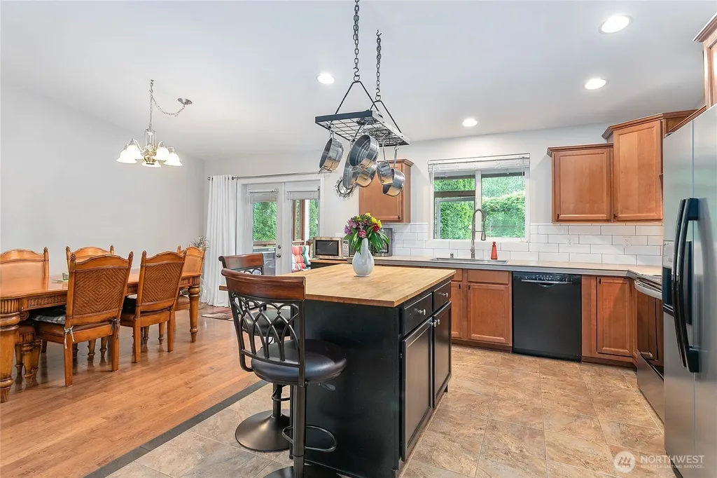 6236 Shamrock Road Maple Falls WA 98266