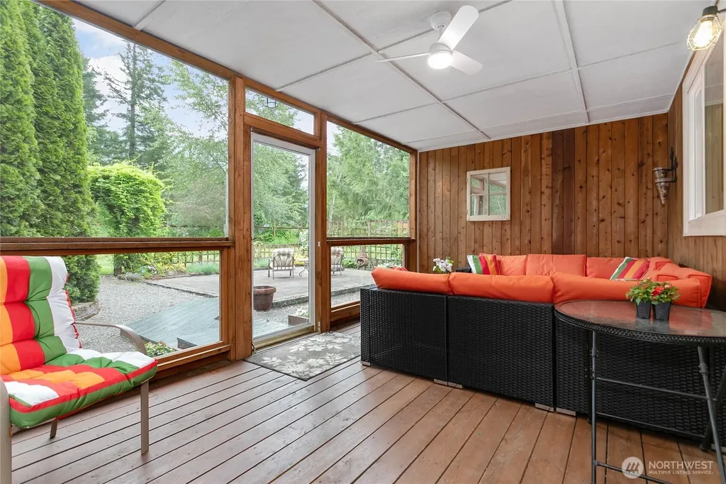 6236 Shamrock Road Maple Falls WA 98266