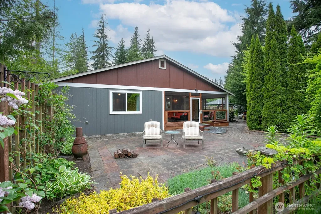 6236 Shamrock Road Maple Falls WA 98266