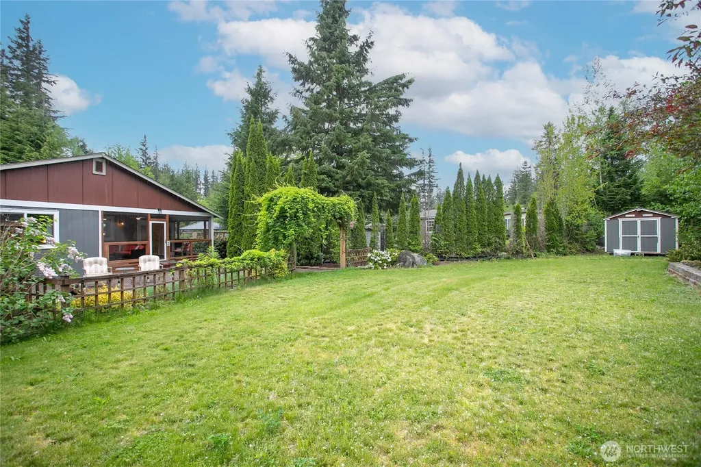 6236 Shamrock Road Maple Falls WA 98266