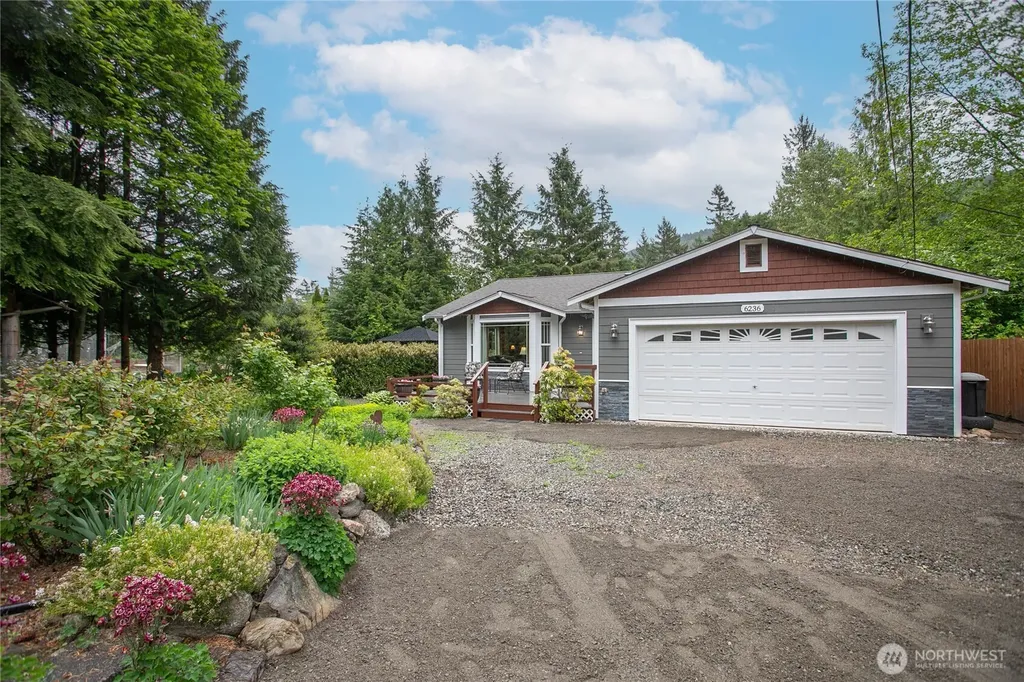 6236 Shamrock Road Maple Falls WA 98266